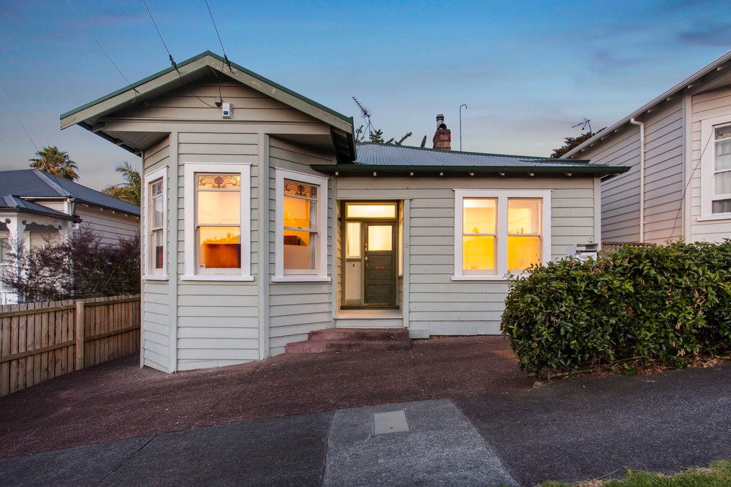 25 Beaconsfield Street, Grey Lynn, Auckland - Carousel 1