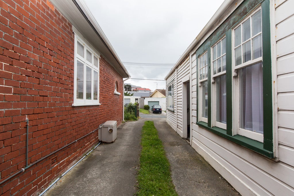 64 Lonsdale Crescent, Rongotai, Wellington - Carousel 2