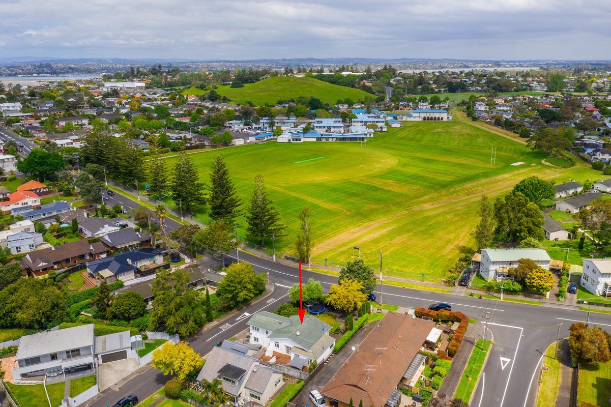 50 Riddell Road, Glendowie, Auckland - Carousel 6