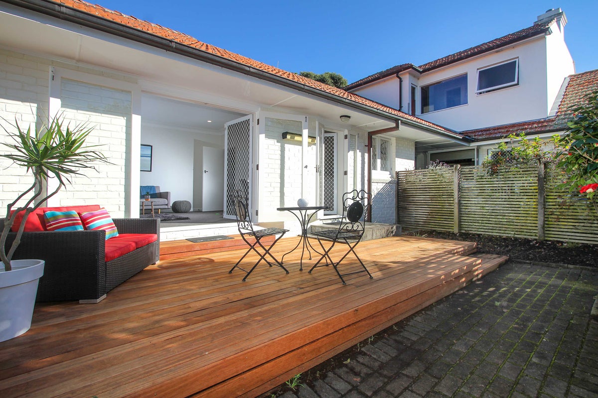2 Ara Mara Hua, Henderson, Auckland - Carousel 2