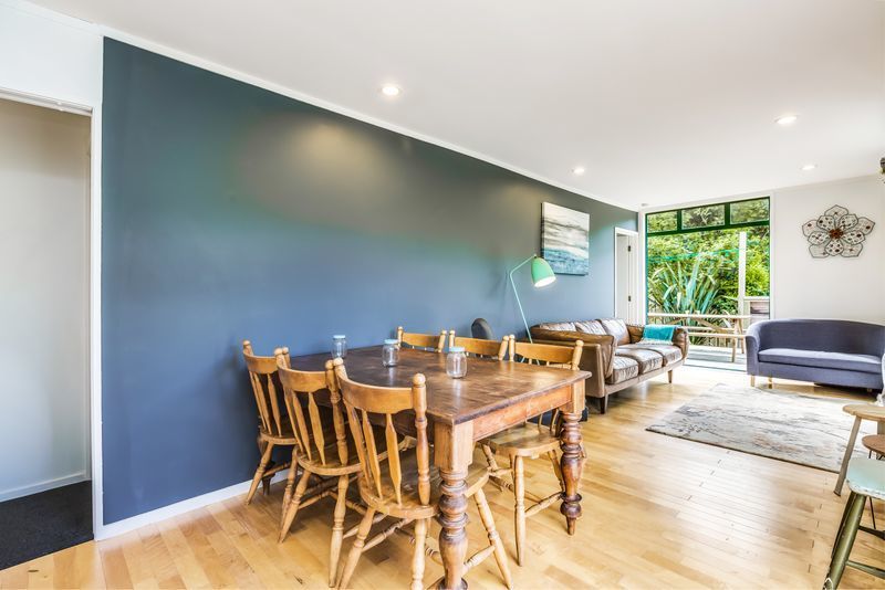 17 Kennedy Road, Surfdale, Waiheke Island - Carousel 6