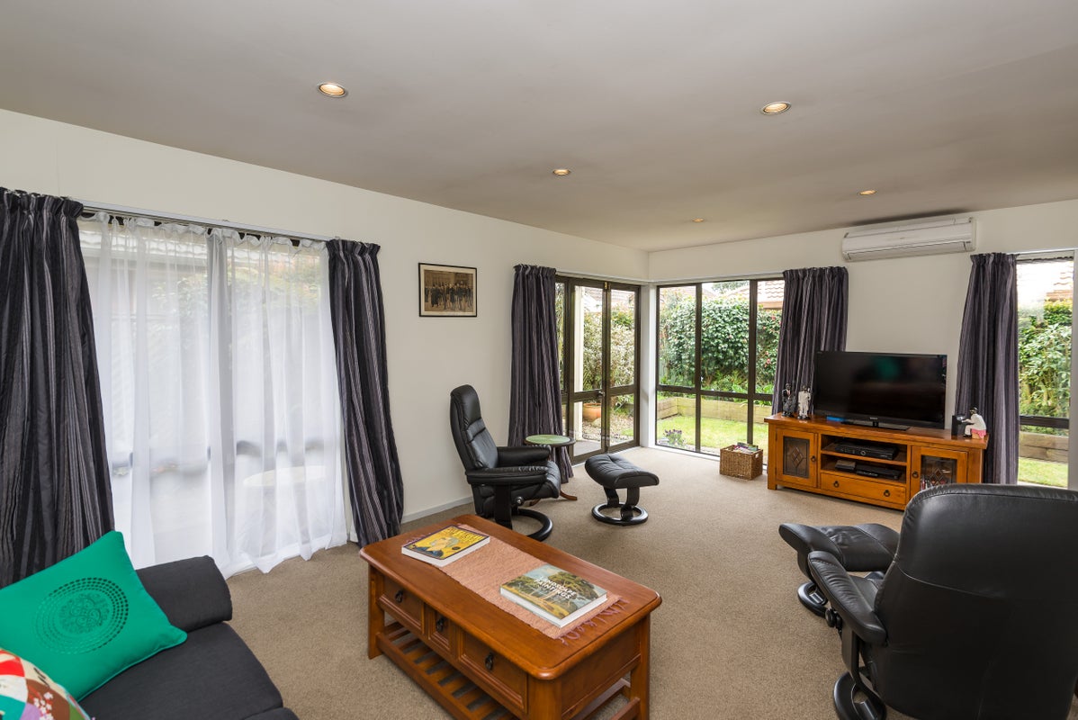 2/90 Proctor Street, Papanui, Christchurch - Carousel 2