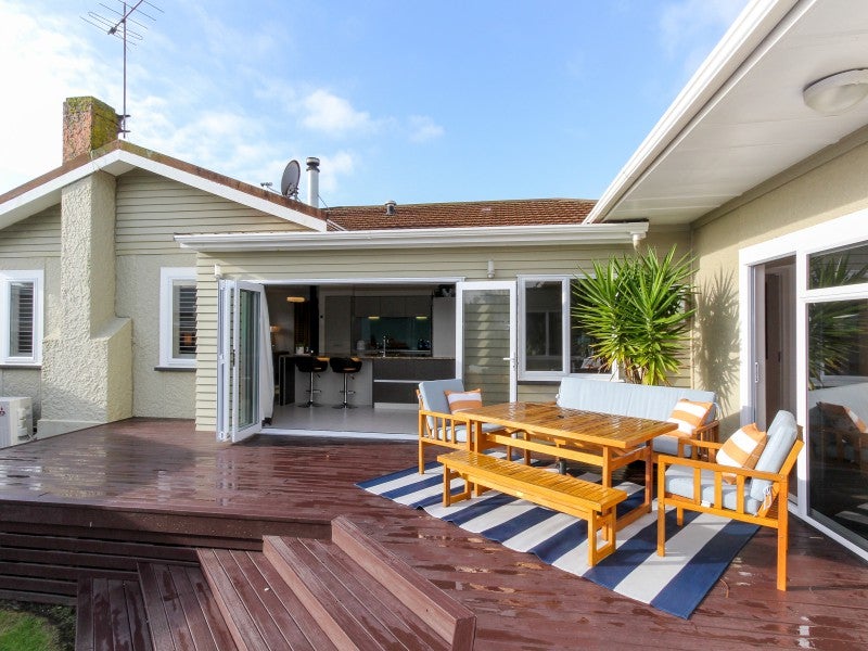 28 Beach Street, Fitzroy, New Plymouth - Carousel 1