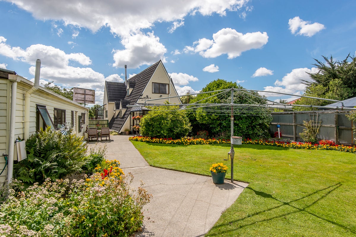 11 Finsbury Street, Islington, Christchurch - Carousel 2
