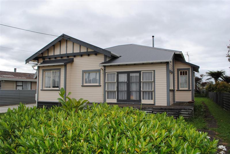 130 Argyle Street, Hawera - Carousel 2