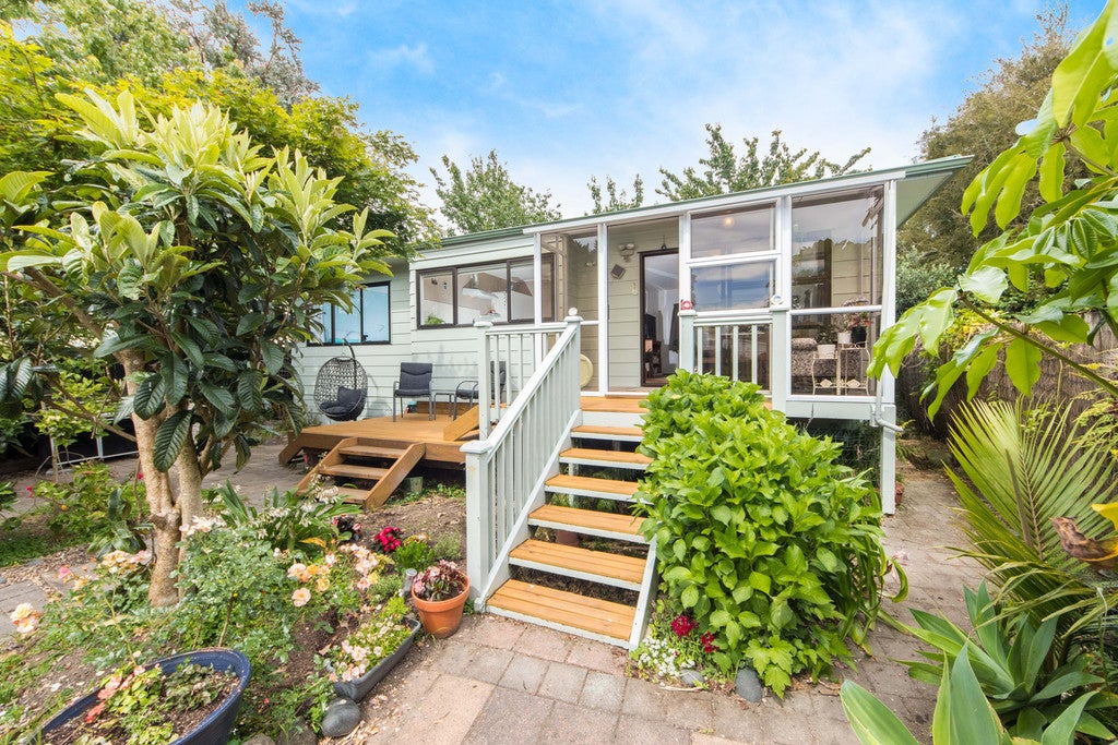 2/6 Tango Place, Henderson, Auckland - Carousel 2