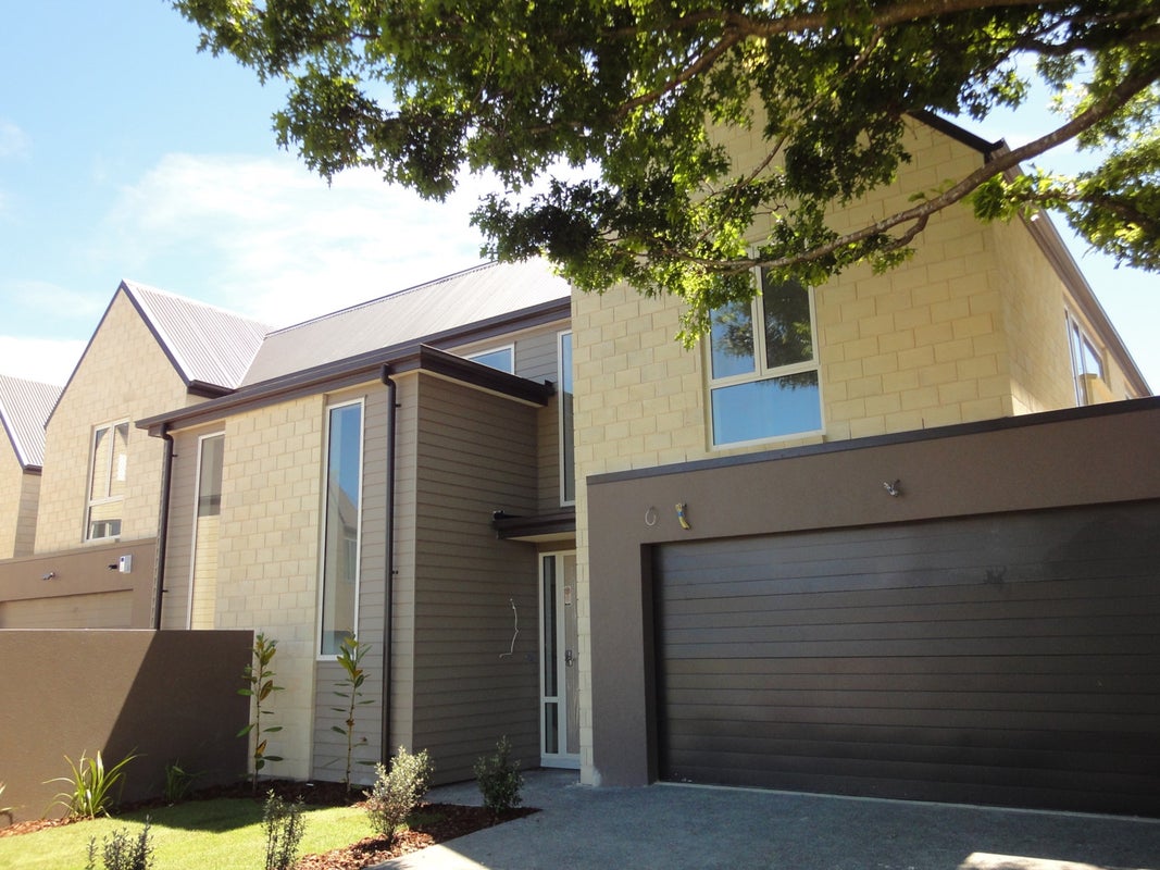 7 Pavilion Crescent, Hillmorton, Christchurch - Carousel 1