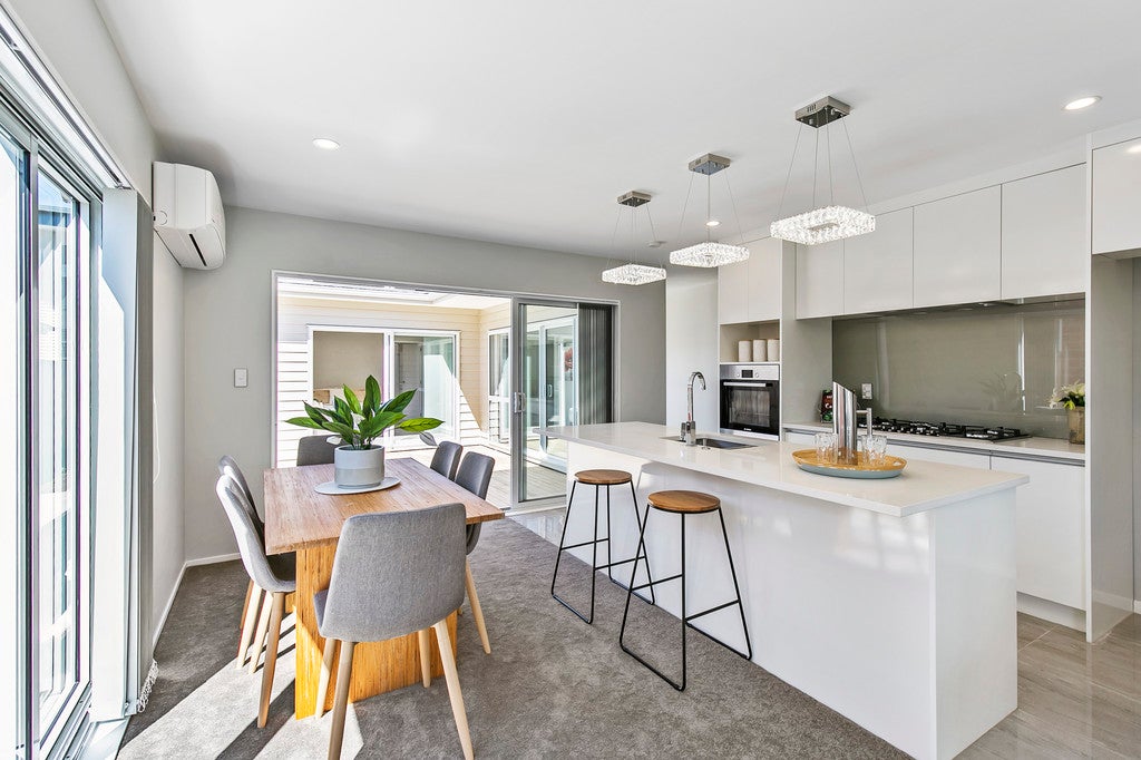 33 Matata Drive, Takanini, Auckland - Carousel 2