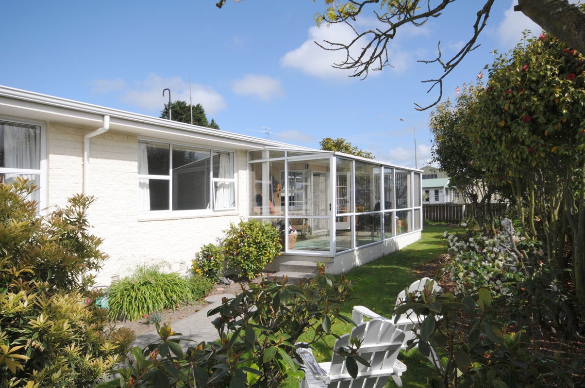 2 Peebles Drive, Hei Hei, Christchurch - Carousel 1