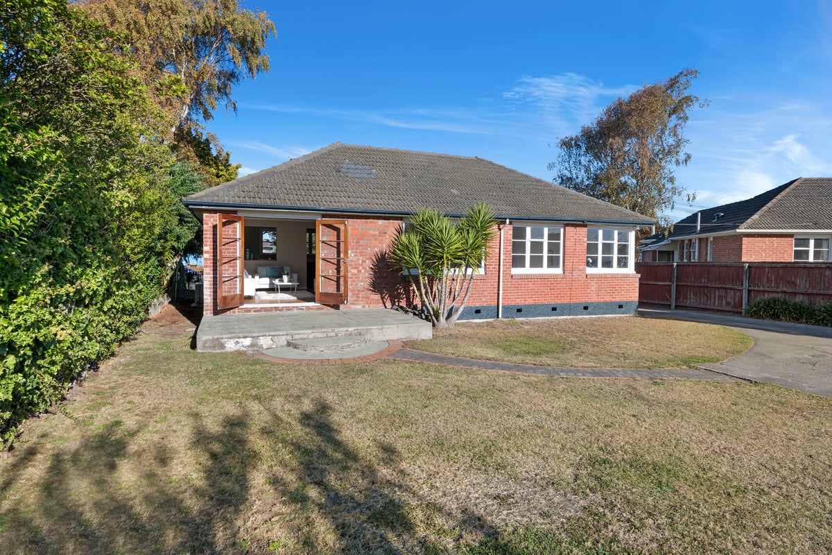 23 Doreen Street, Aranui, Christchurch - Carousel 1