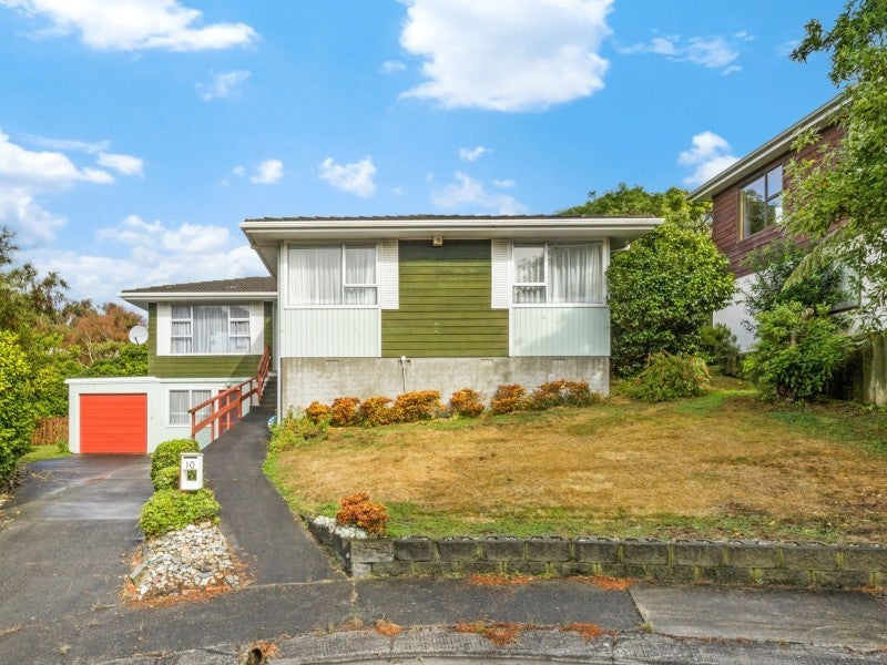 10 Charthouse Lane, Whitby, Porirua - Carousel 1