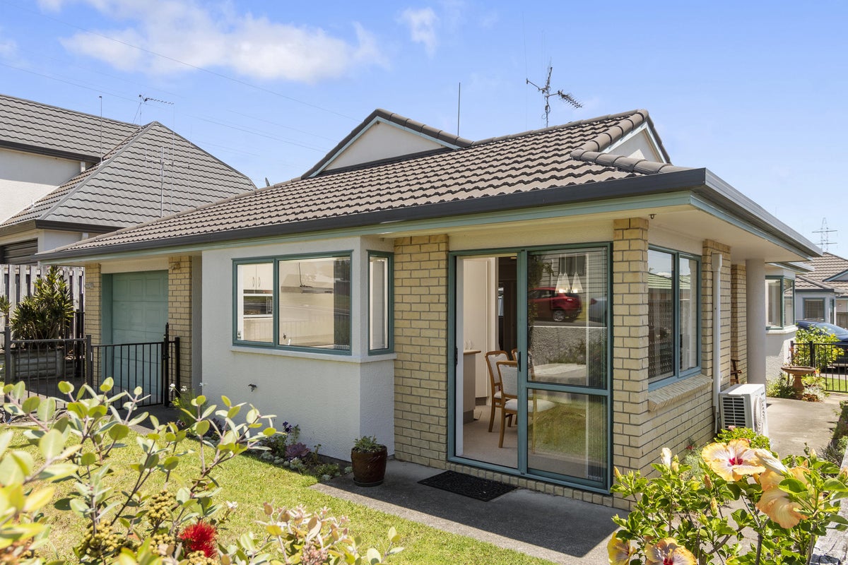 3A Mansels Road, Greerton, Tauranga - Carousel 1