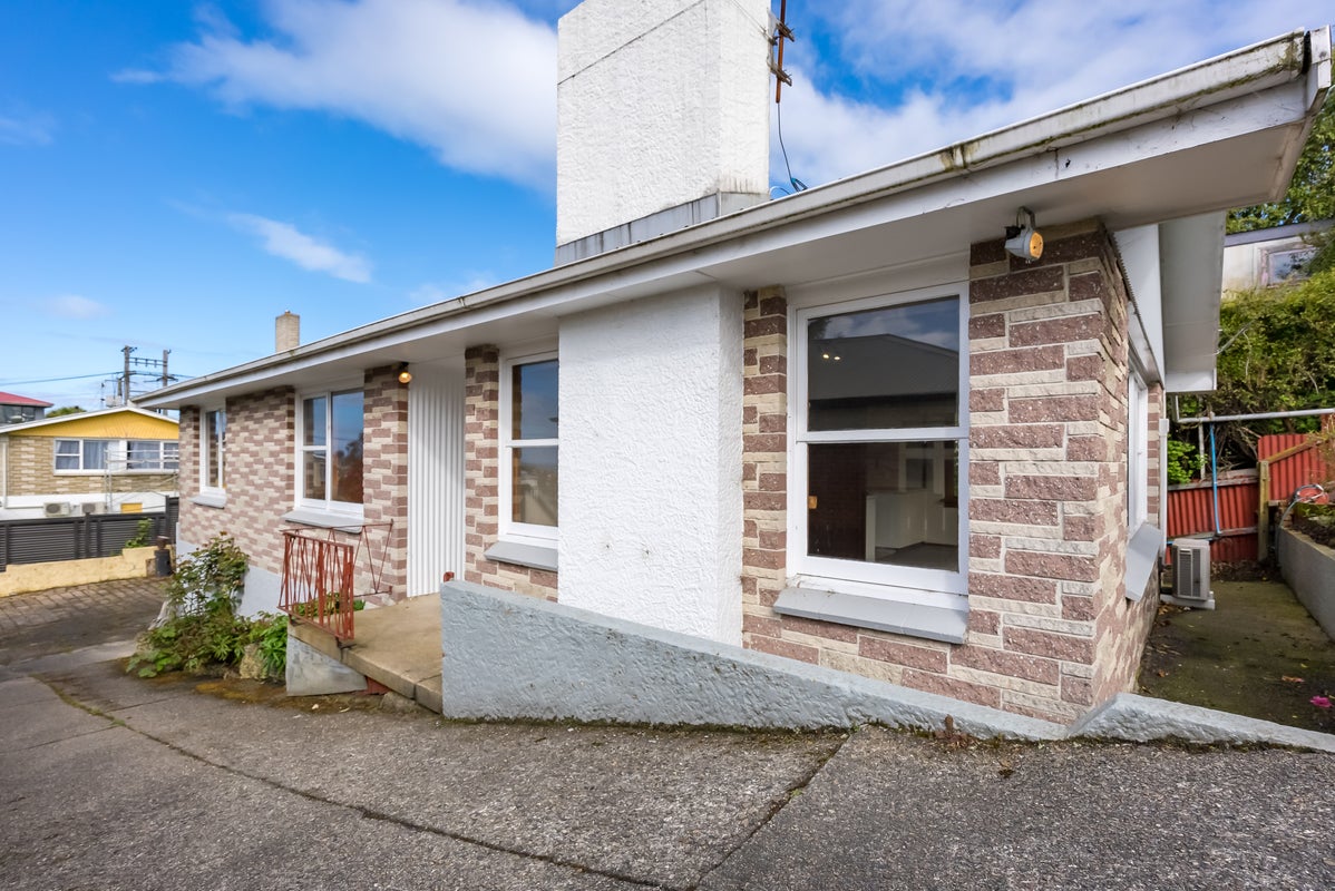 18A Forbes Street, Balaclava, Dunedin - Carousel 1