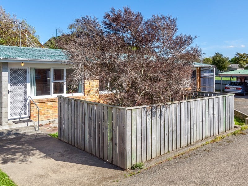 6/84A Linton Street, West End, Palmerston North - Carousel 2