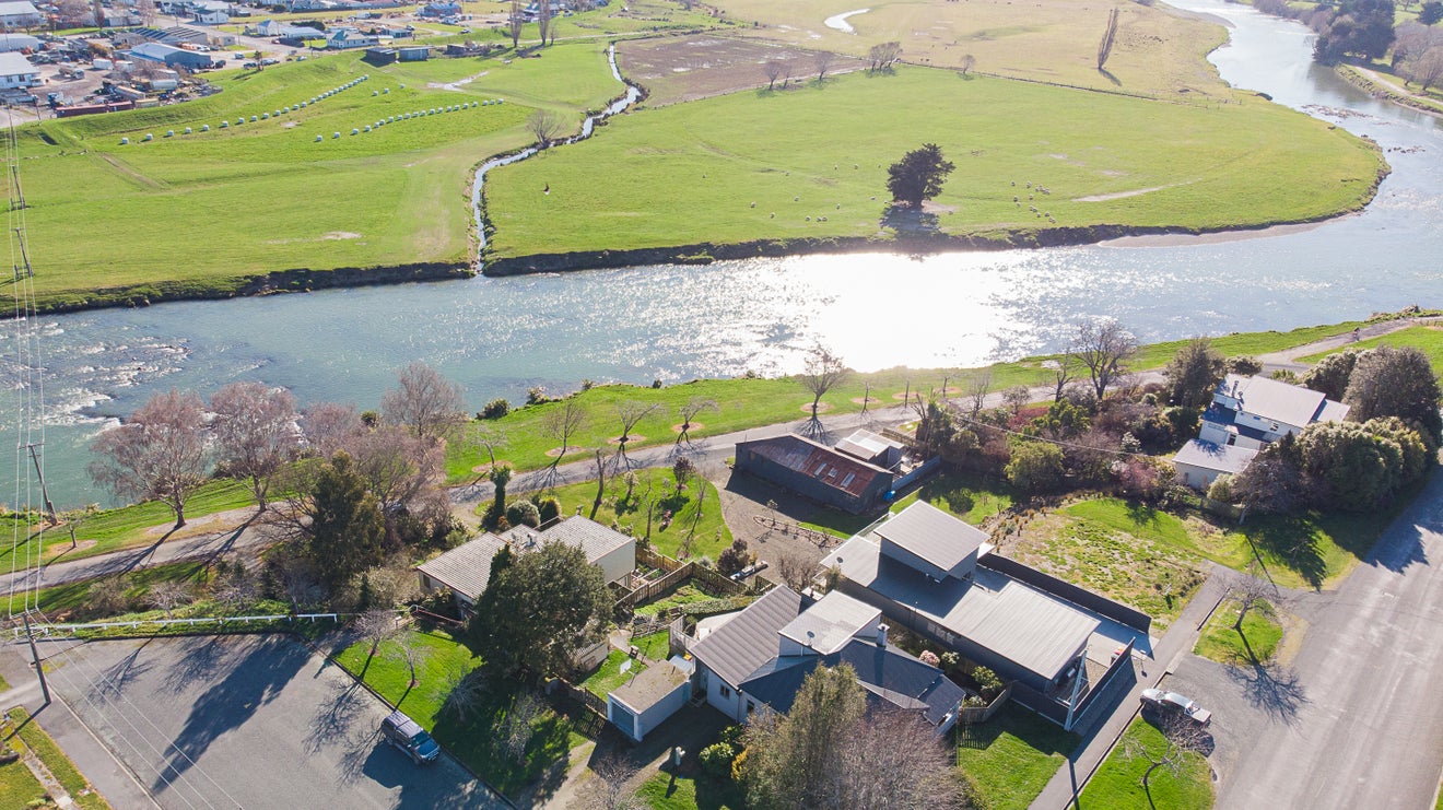 30 Huron Street, East Gore, Gore - Carousel 21
