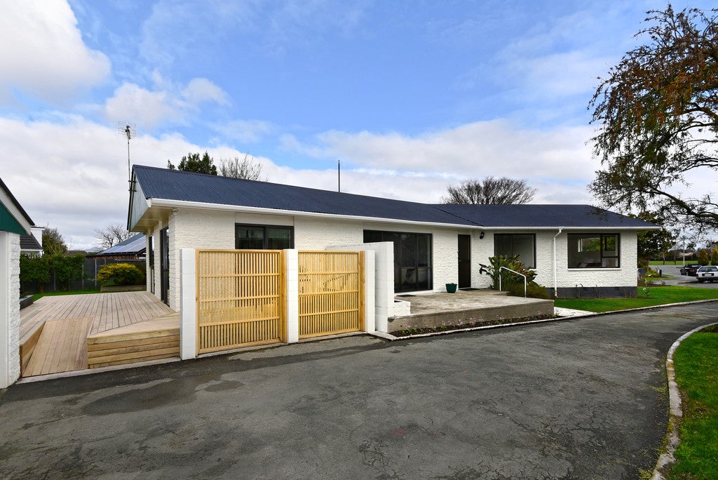 10 Coronado Place, Broomfield, Christchurch - Carousel 2