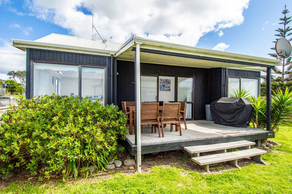 541A Pukehina Parade, Pukehina, Te Puke - Carousel 1