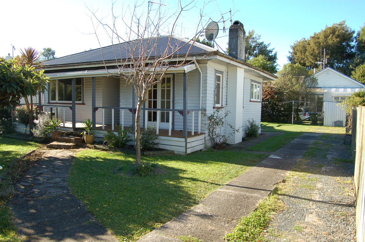 20 Walsh Street, Forest Lake, Hamilton - Carousel 1