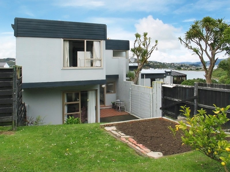 31A Penryn Drive, Camborne, Porirua - Carousel 1