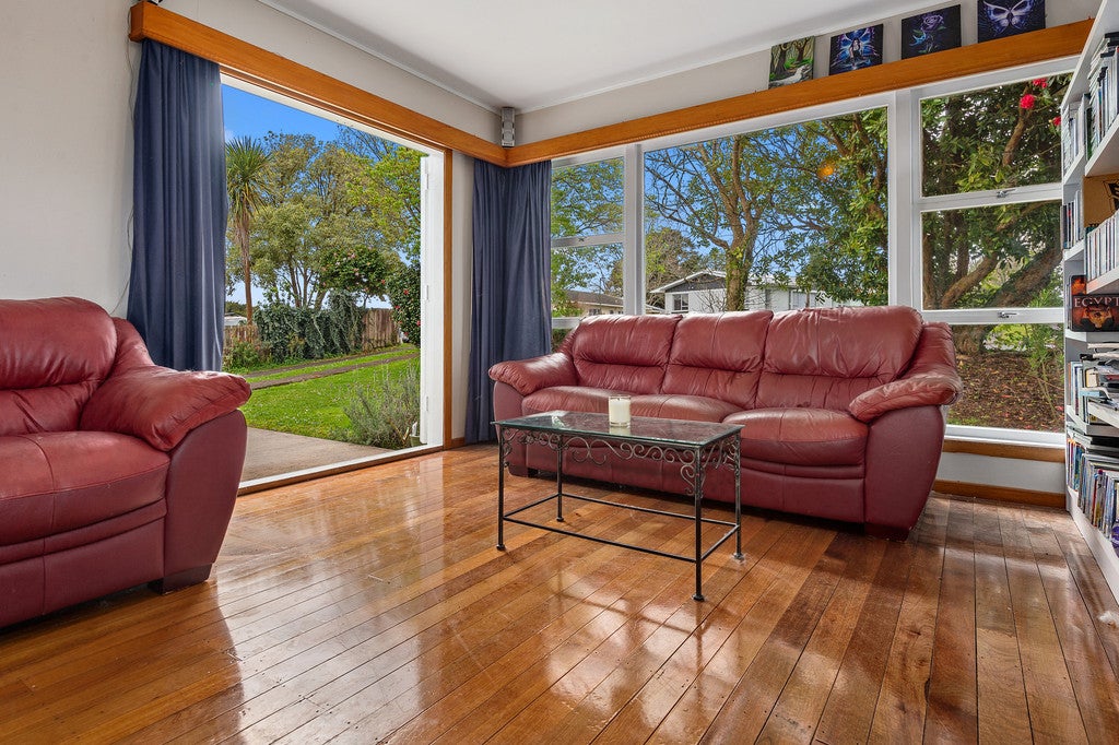 24 Eden Terrace, Kamo, Whangarei - Carousel 2
