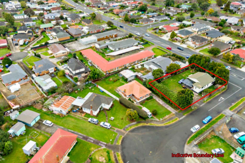 8 Reagan Road, Manukau, Auckland - Carousel 1
