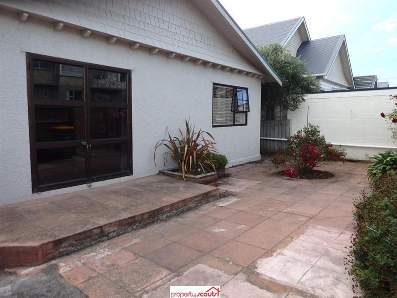 182 Victoria Road, Saint Clair, Dunedin - Carousel 1