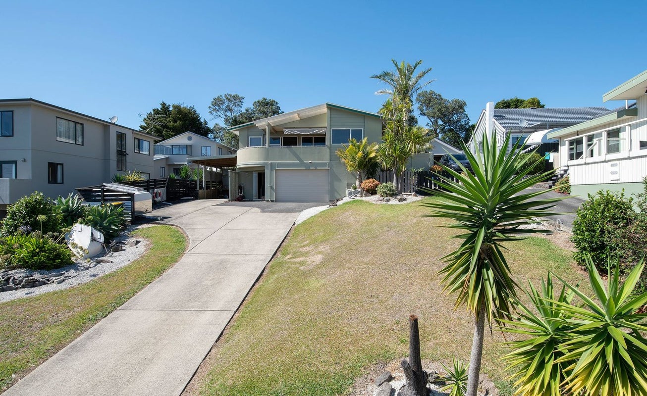 7 Brightside Road, Stanmore Bay, Whangaparaoa - Carousel 1