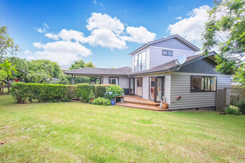 7 Yacht Place, Bucklands Beach, Auckland - Carousel 2