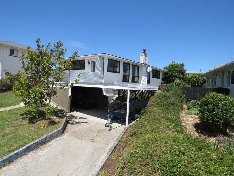 29 Arrow Crescent, Holmes Hill, Oamaru - Carousel 1