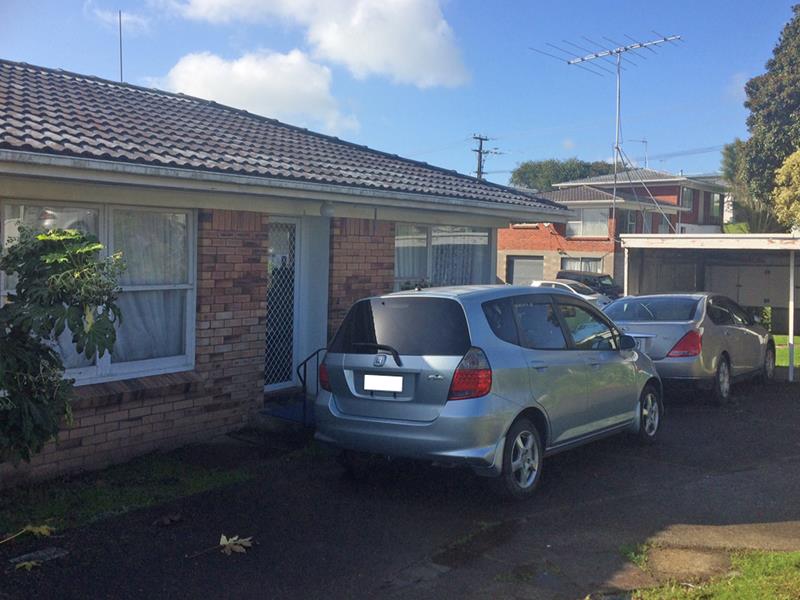 2/4 Anne Road, Hillcrest, Auckland - Carousel 1