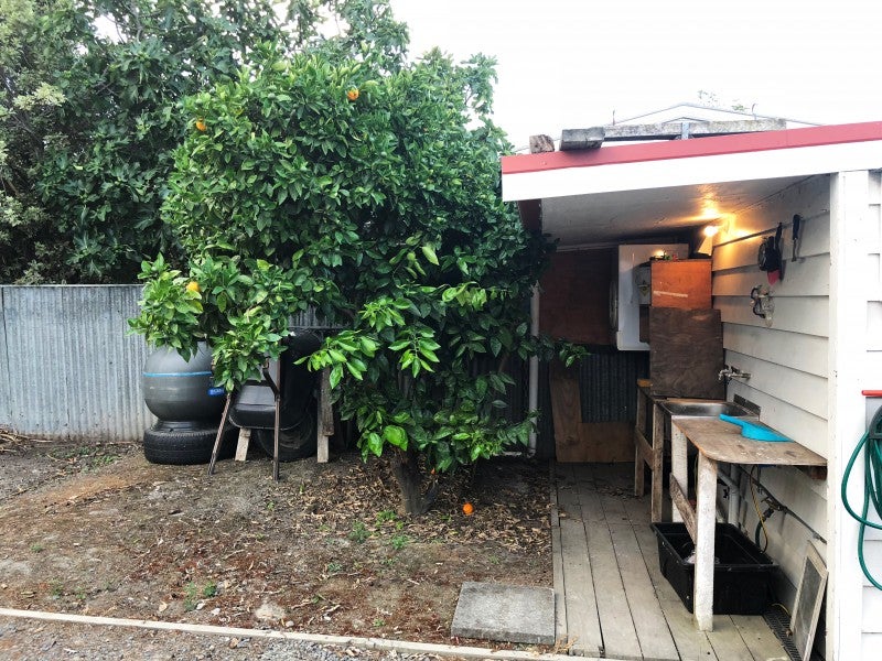 708 Avenue Road West, Saint Leonards, Hastings - Carousel 5