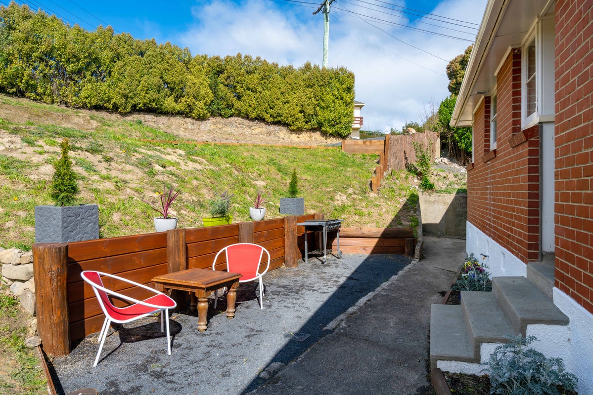 66 Riselaw Road, Calton Hill, Dunedin - Carousel 2