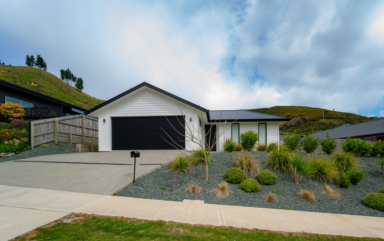 10 Devenish Place, Atawhai, Nelson - Carousel 1