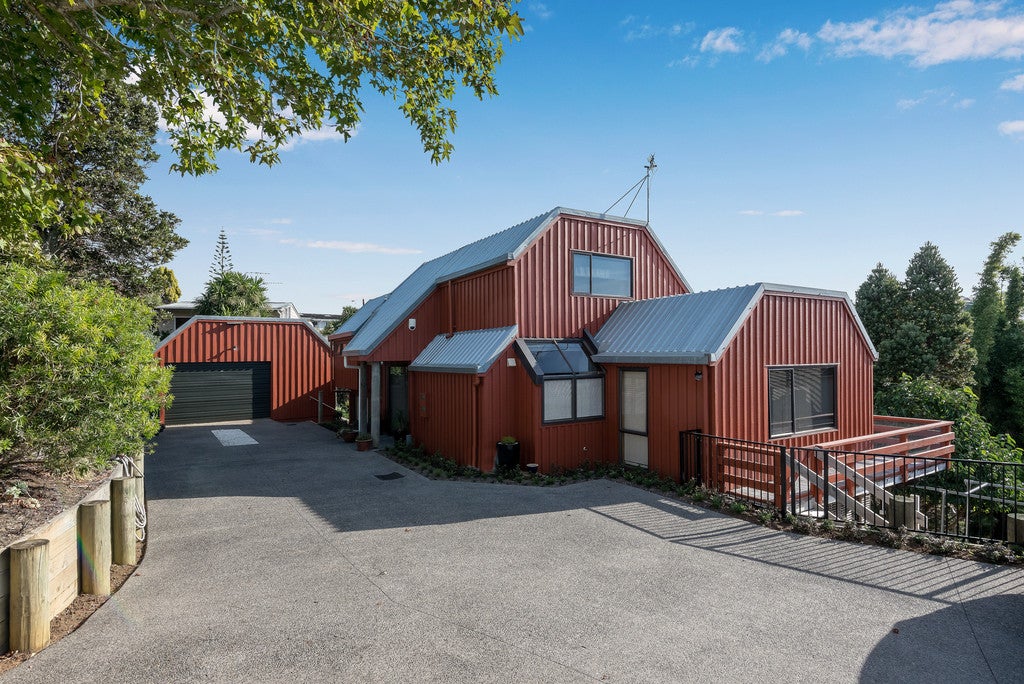 54 Cheriton Road, Mellons Bay, Auckland - Carousel 1