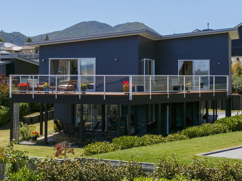 29 Botanical Heights Drive, Waipahihi, Taupo - Carousel 1