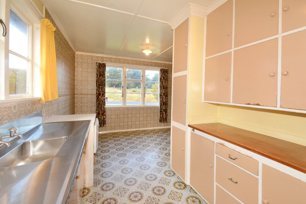 220 Hillhead Road, Corstorphine, Dunedin - Carousel 2