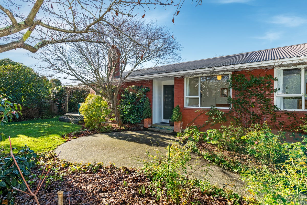 32 Rosedale Place, Avonhead, Christchurch - Carousel 2