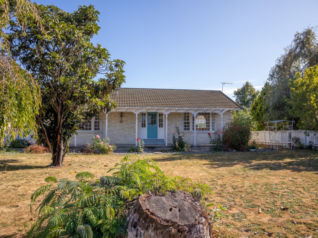 14 Aston Street, Springlands, Blenheim - Carousel 1