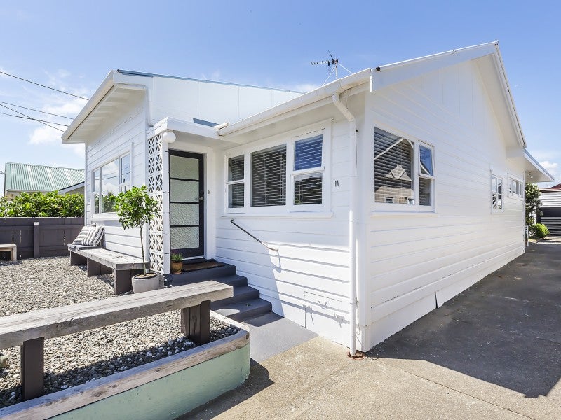 11 Ferry Street, Seatoun, Wellington - Carousel 1