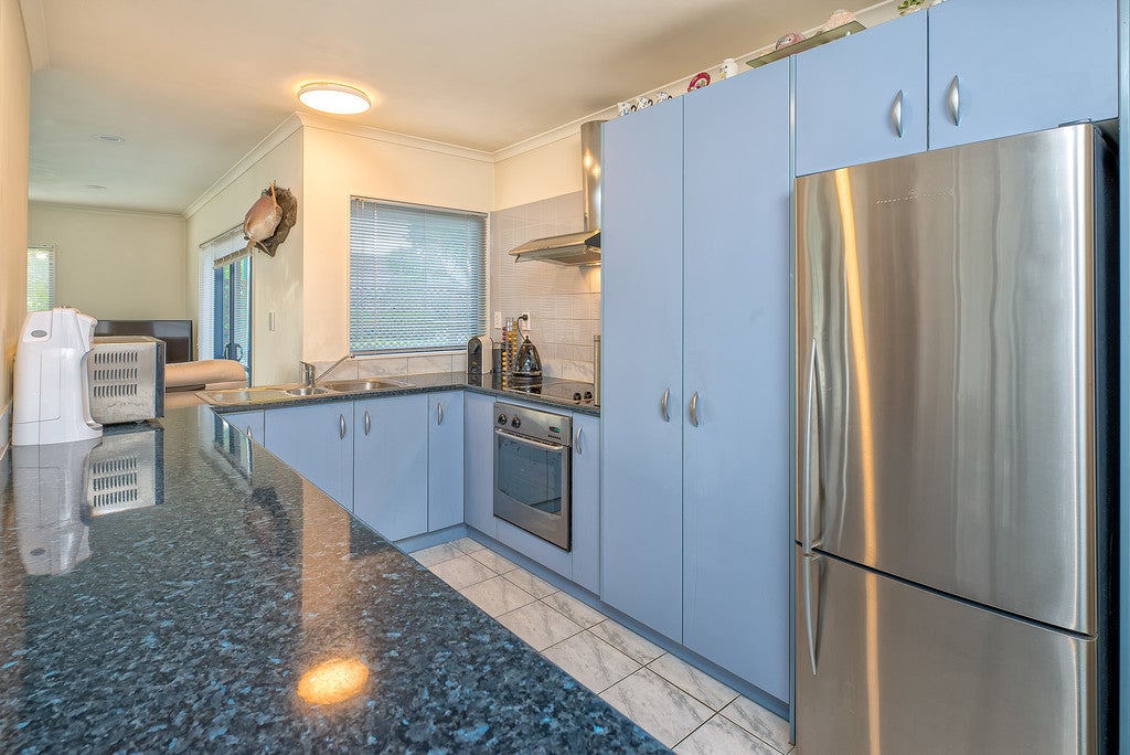 1 Anton Place, Takanini, Auckland - Carousel 2
