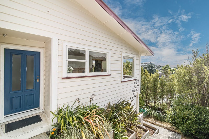 5 Lomond Street, Newlands, Wellington - Carousel 1