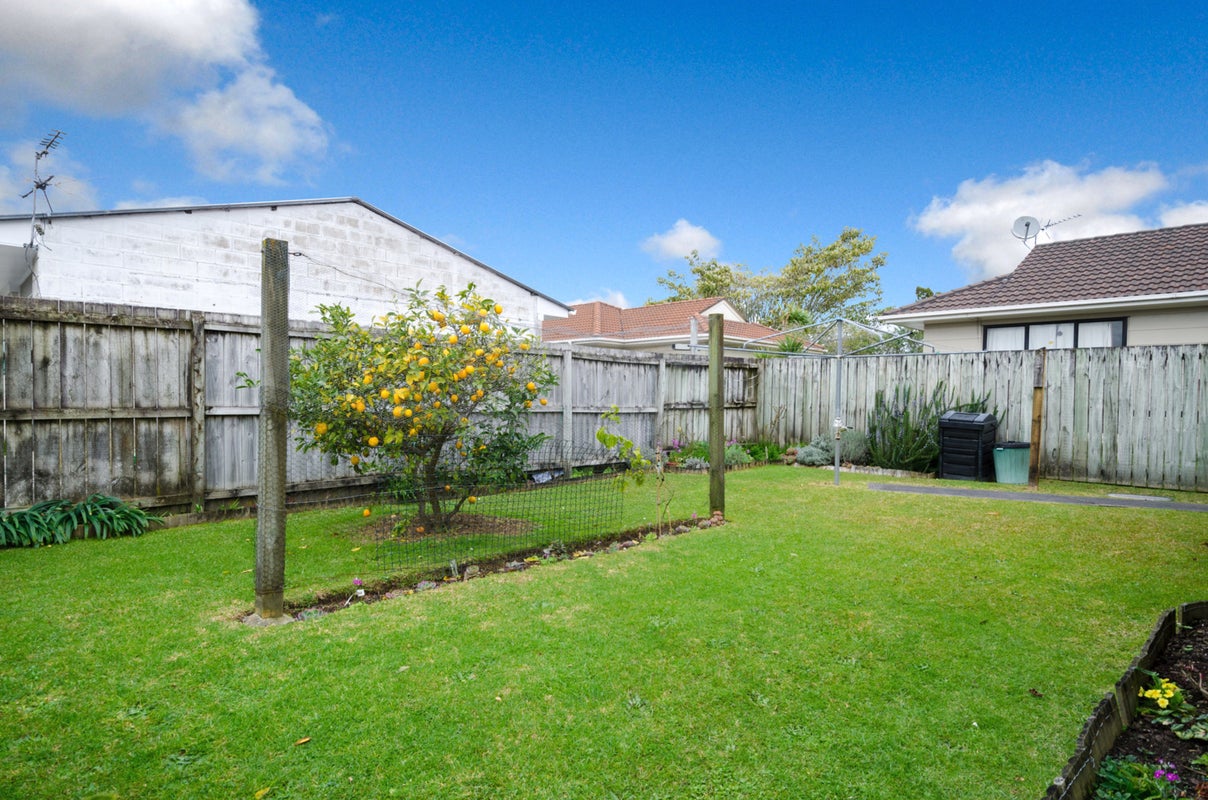 2/83 Glendale Road, Glen Eden, Auckland - Carousel 16