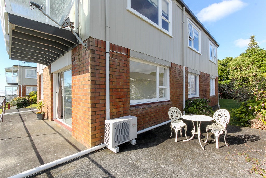 17 Plympton Street, Brooklands, New Plymouth - Carousel 2