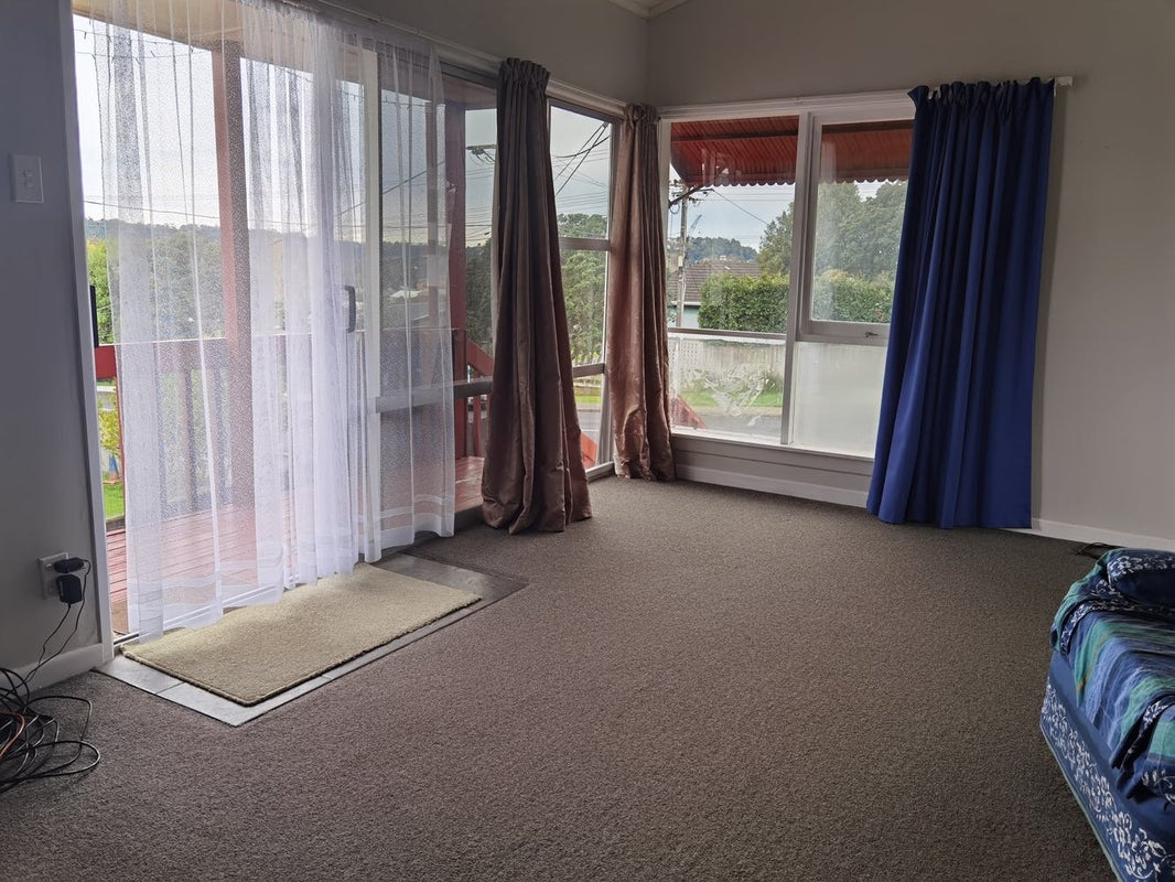 324 Rangatira Road, Beach Haven, Auckland - Carousel 1