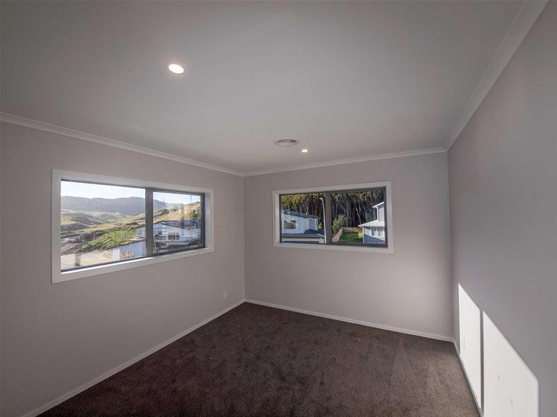 6 Crompton Avenue, Churton Park, Wellington - Carousel 14