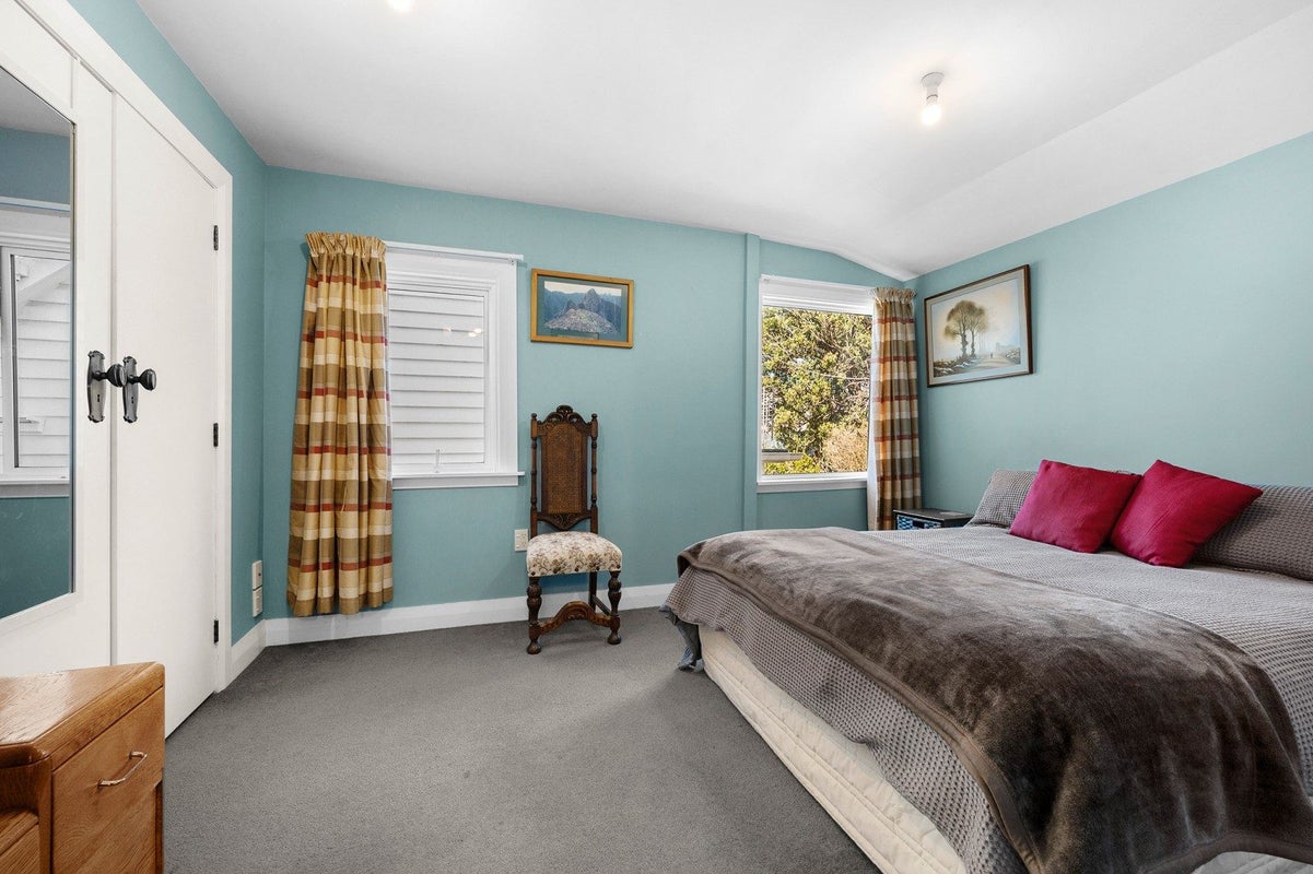 14A Hall Street, Newtown, Wellington - Carousel 2