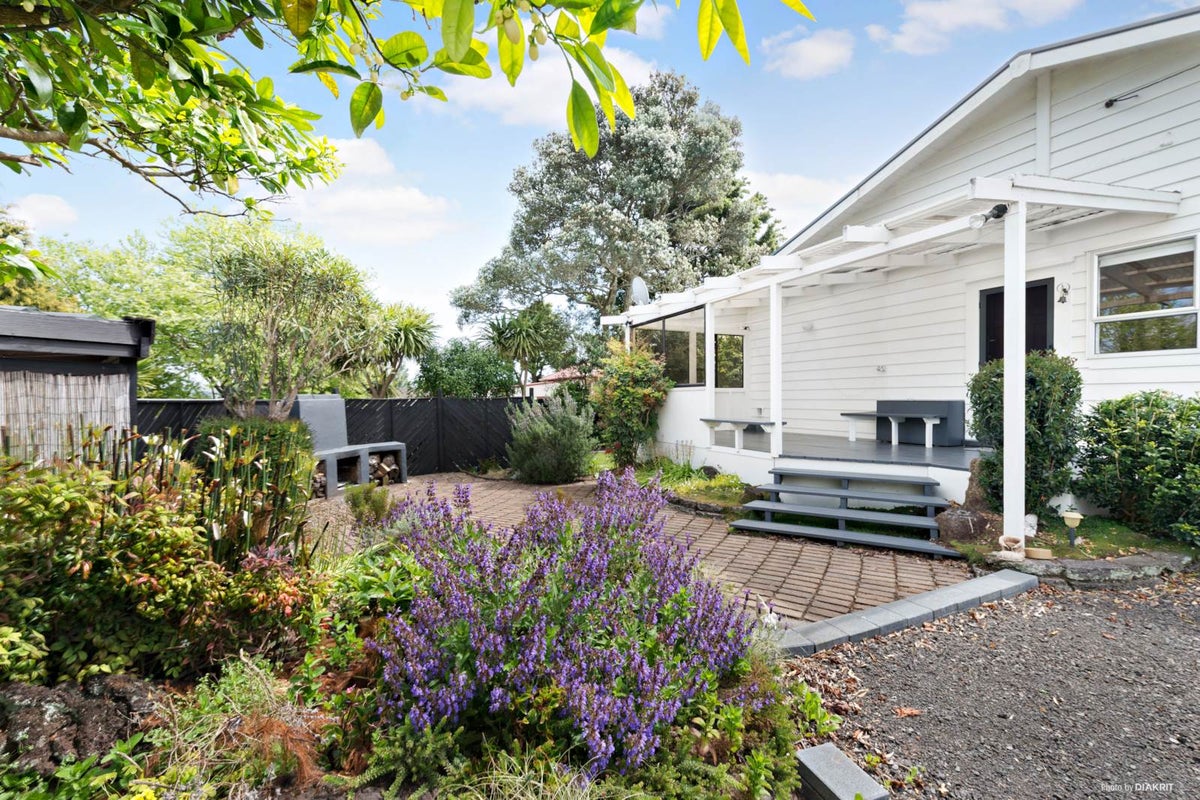 57 Kitchener Road, Waiuku, Waiuku - Carousel 2