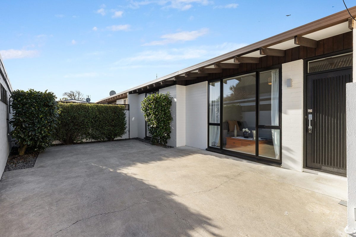 2/67A ST ALBANS STREET, Saint Albans, Christchurch - Carousel 1