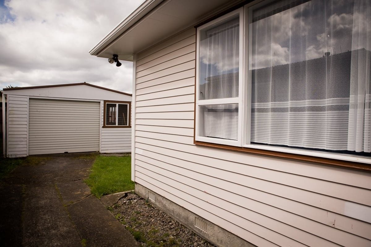 4 Kawatiri Grove, Wainuiomata, Lower Hutt - Carousel 13