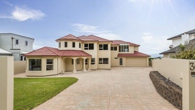 36 Downing Street, Crofton Downs, Wellington - Carousel 1